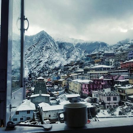 Uday Palace Joshimath Hotel Bagian luar foto