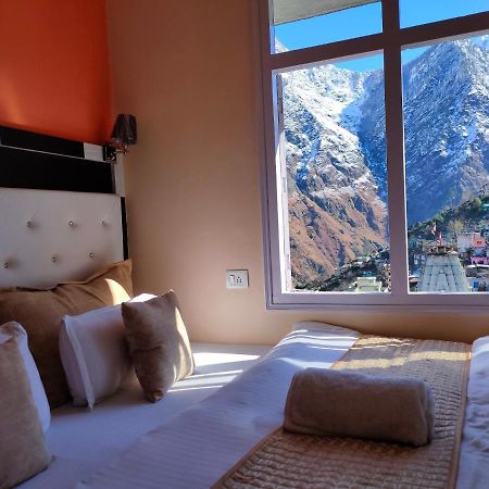 Uday Palace Joshimath Hotel Bagian luar foto