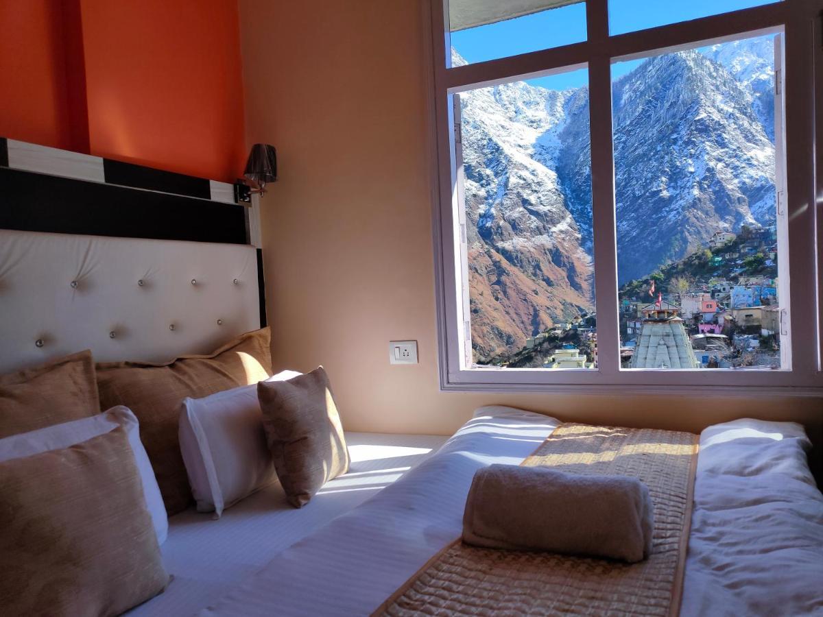 Uday Palace Joshimath Hotel Bagian luar foto