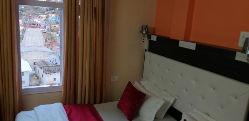 Uday Palace Joshimath Hotel Bagian luar foto