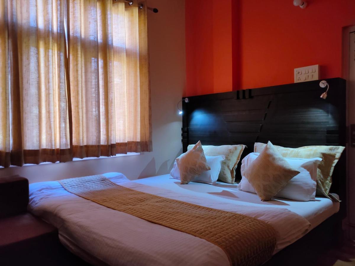 Uday Palace Joshimath Hotel Bagian luar foto