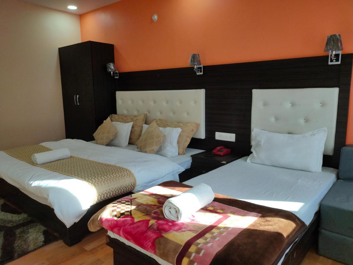 Uday Palace Joshimath Hotel Bagian luar foto